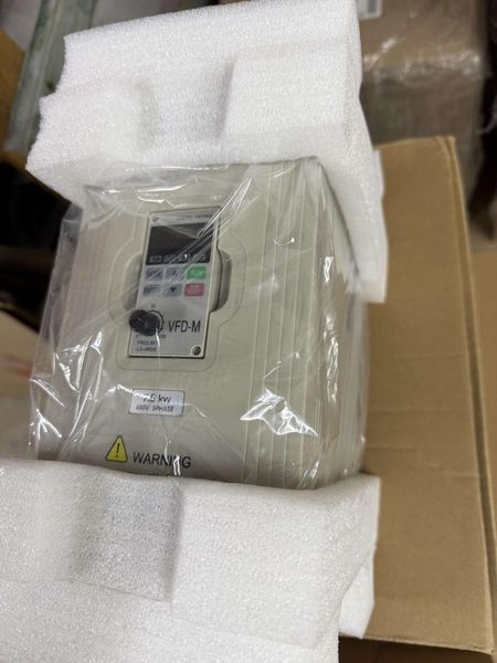 Delta VFD-M перетворювач частоти 7,5 кВт 380В 17А 400Гц векторного типу ДМ7,5-380 фото