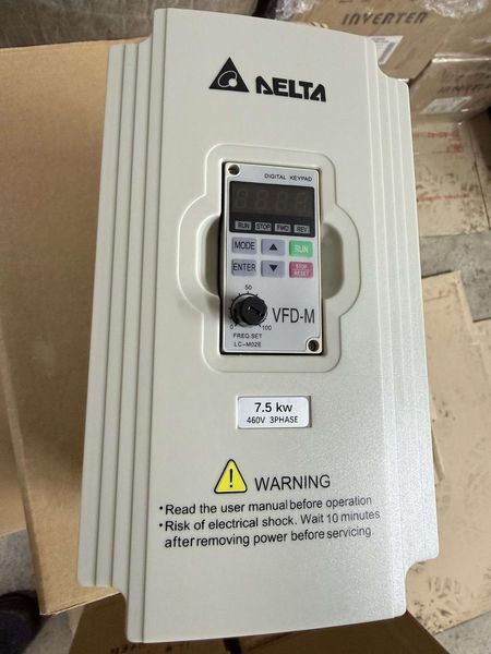 Delta VFD-M перетворювач частоти 7,5 кВт 380В 17А 400Гц векторного типу ДМ7,5-380 фото
